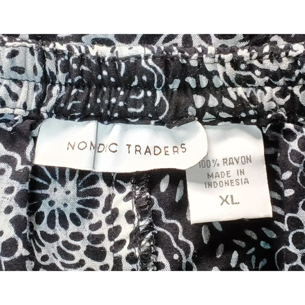 Nomadic Traders Skirt Women XL Black White‎ Floral Mandala Rayon Midi Flared